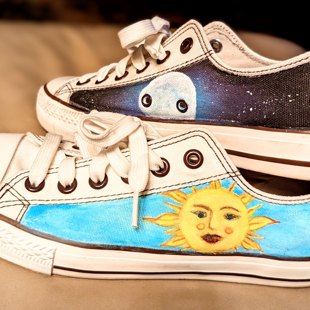 Hand painted Renben low top sneakers. Women's size 8
